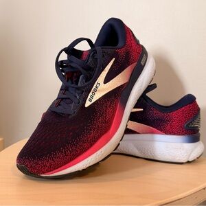 LIKE NEW Brooks Ghost 16 women's road running shoes